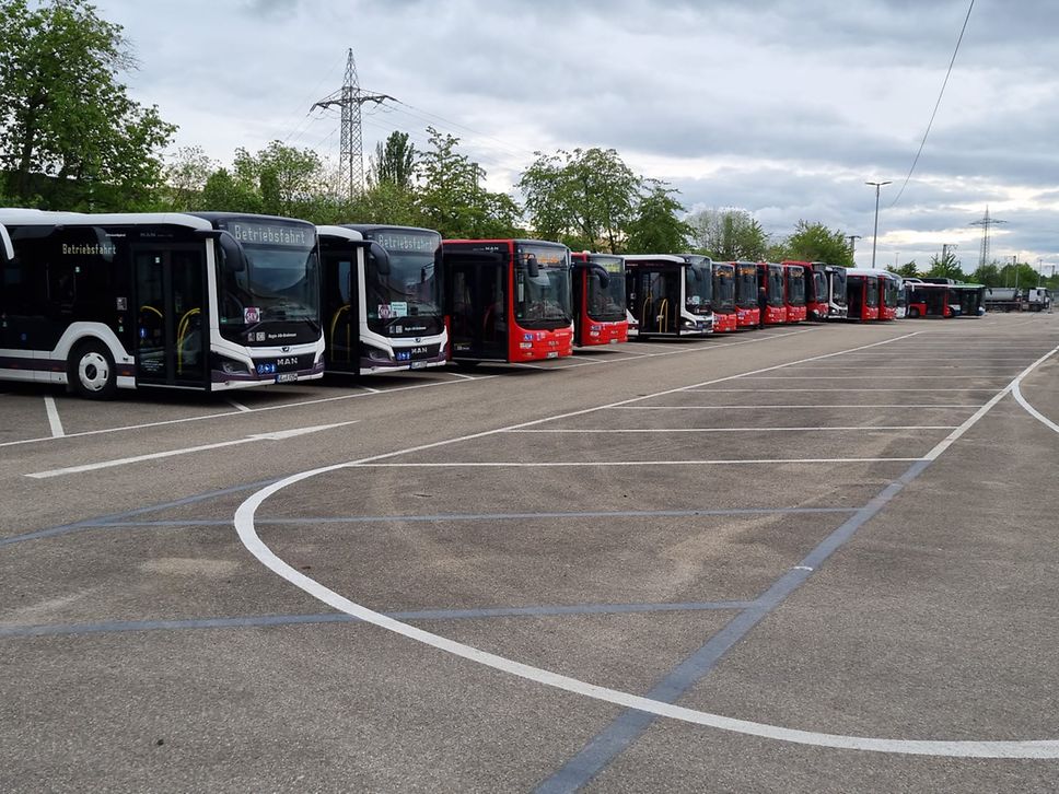 Über 80 Ersatzverkehr-Busse im Einsatz