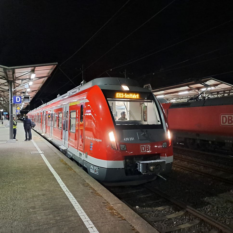 Eine S-Bahn bei der ETCS-Testfahrt im Bahnhof Ulm.